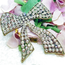 Strass-Schleife-Jugendstil